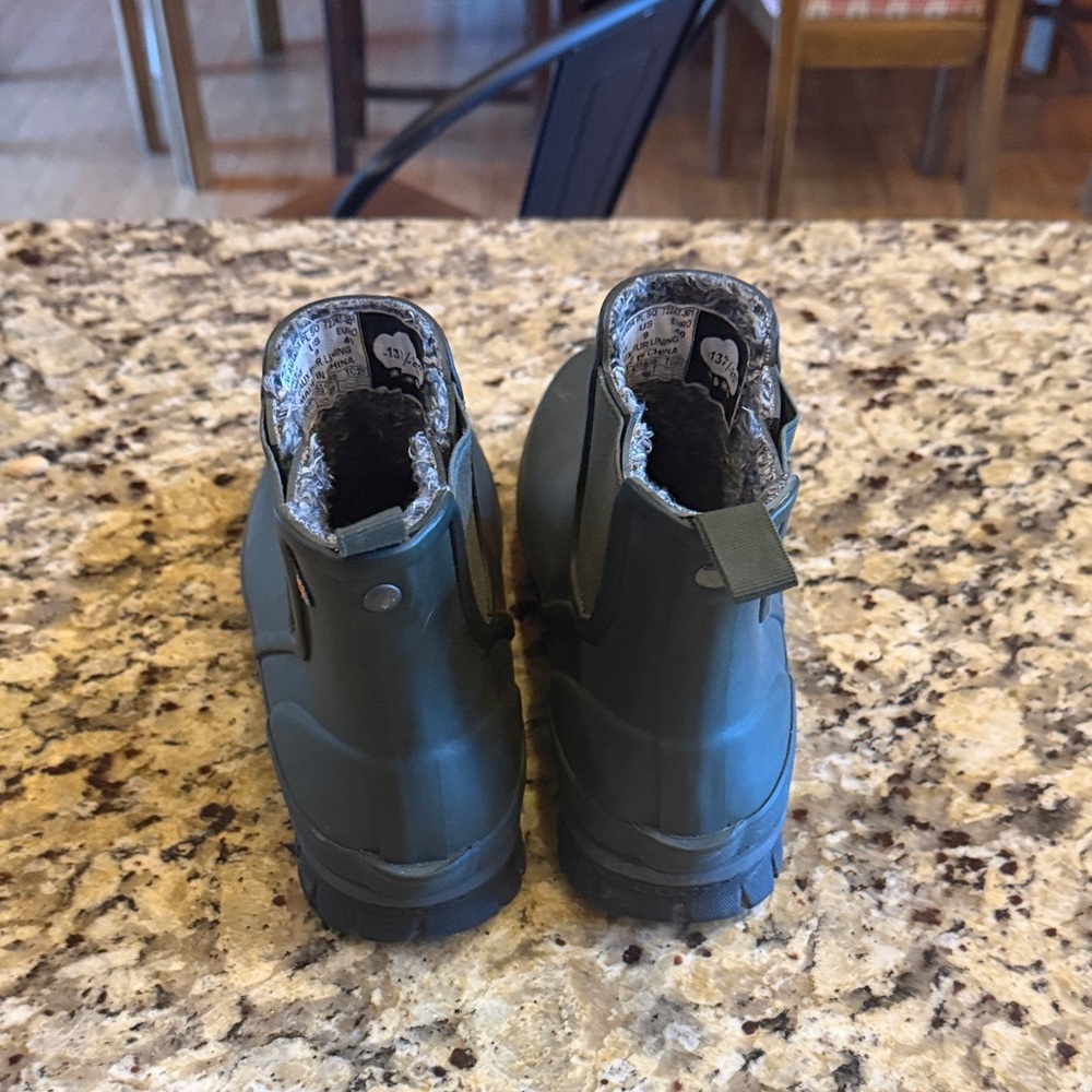 Bogs Women's Forest Green Winter Boots - Picture 3 of 5